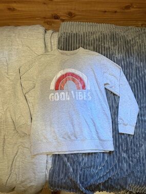 Good Vibes Crewneck Sweatshirt - Light Gray with Red Accent